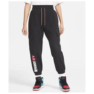 Air Jordan Women’s Mountainside Pants in Black Size Small